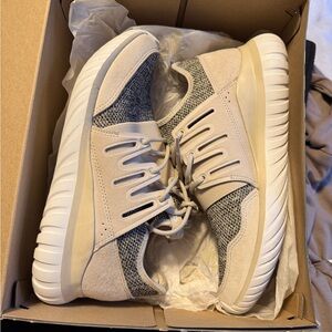 adidas Tubular Radial Box Label - Brown & Black